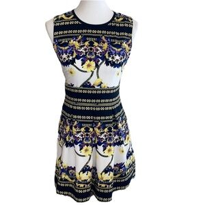 Forever 21 floral print sleeveless dress Size Small